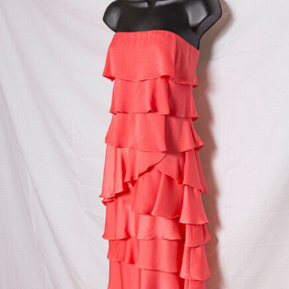 BCBGMaxAzria Dresses & Skirts - BCBG Maxazria Tiered Coral Dress Strapless Formal
